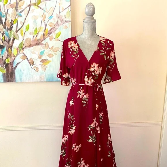LULUS BURGUNDY FLORAL WRAP MAXI DRESS SIZE SMALL 🌟EUC🌟 - Picture 15 of 16
